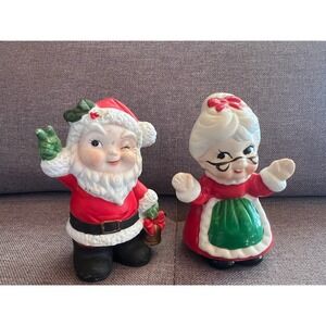 CGC Vintage Santa and Mrs Claus Figurines 4.5in Red Ceramic Winking Kitsch Set